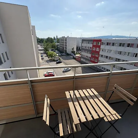 Moderny V Ruzinove Апартаменты Братислава